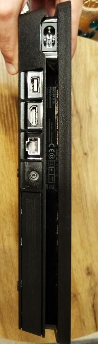 Ps4 в Перфектно състояние 850 GB като нов