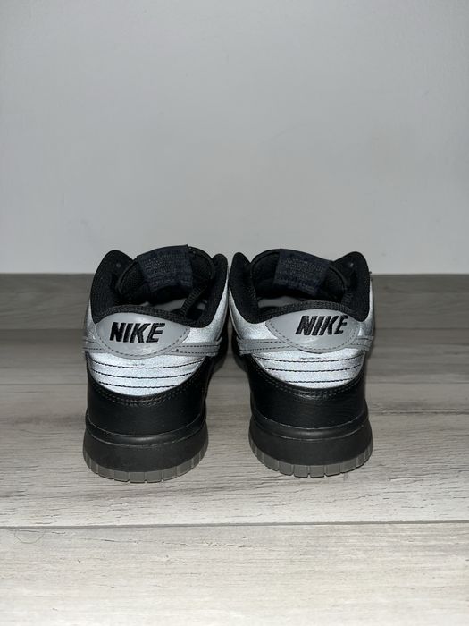 Nike dunk “Symbiote”