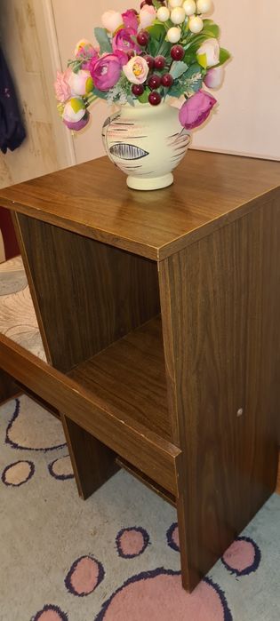 Продаётся  универсальнаяподставка.