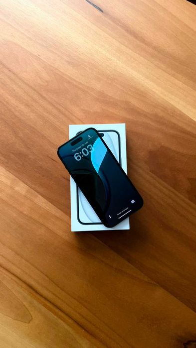 Apple iPhone 15 - 128GB