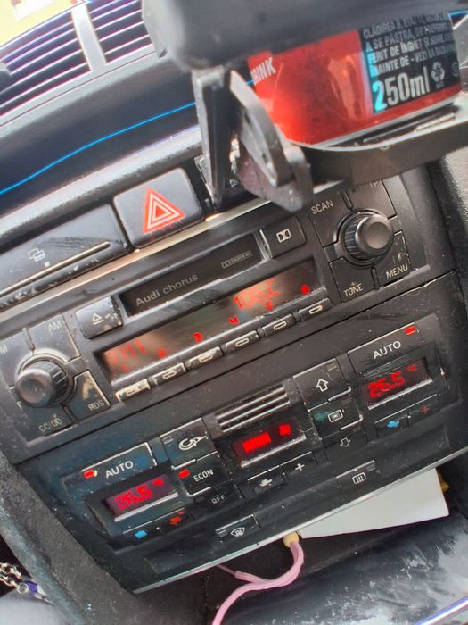 Audi a4 b6  1.6benzină