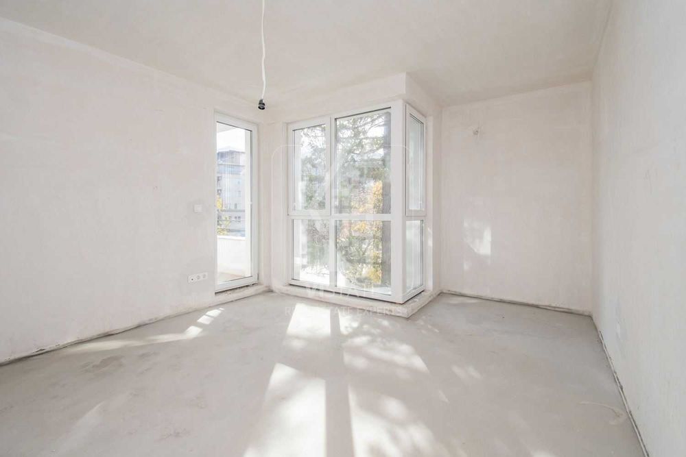 Продава се Двустаен апартамент в София, Павлово - 69 кв.м за 2245 €/кв.м - Снимка #4