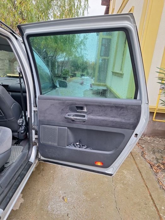 Vand usi vw sharan 2003