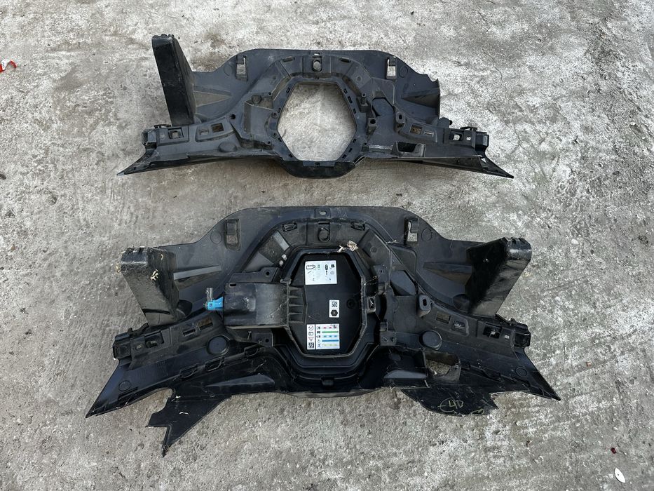 Grilă radiator renault zoe.