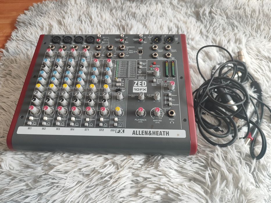 Музыкальный пульт срочно продаю