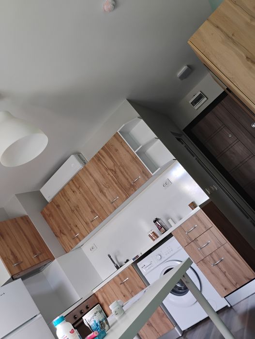 Дава се под наем Етаж от къща в Велинград - 97 кв.м за 459 € - Снимка #2