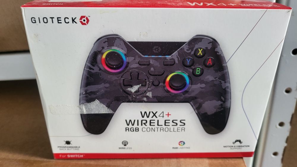 Нов контролер джойстик Gioteck WX4 RGB wireless за Nintendo Switch