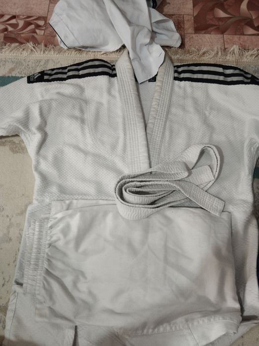 Спорт киім ,сатылады