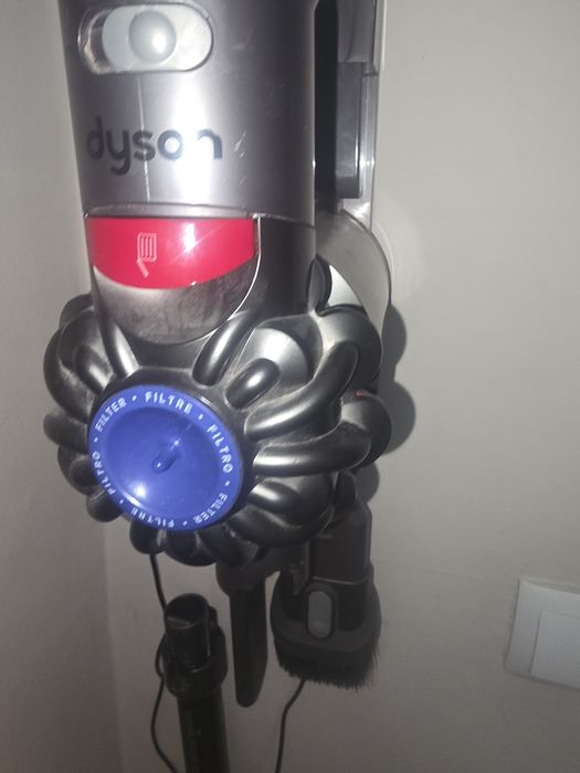 Пылесос Dyson v 7