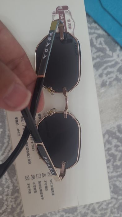 Продам новые очки PRADA!!