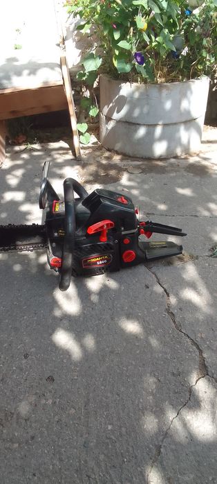 Продам б/у бензопилу