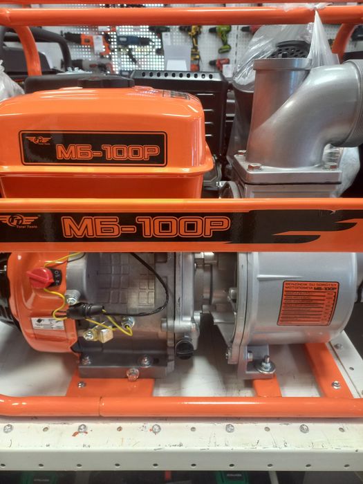 Продам бензомотопомпу 100