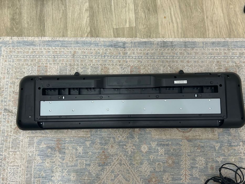 продаю синтезатор, casio ctk-240