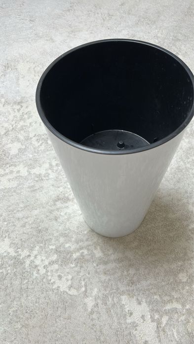 Продам кашпо напольное