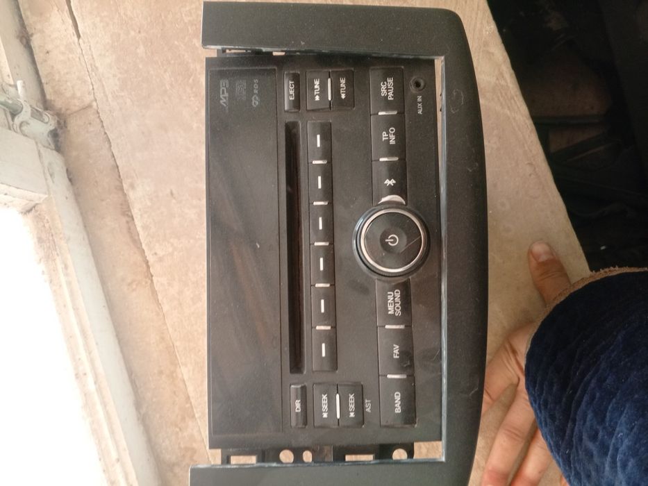 Diska va magnitafon sotiladi