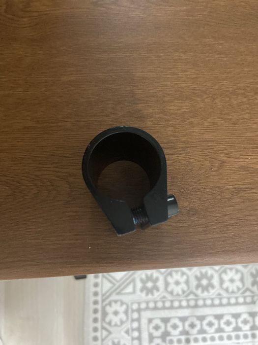 Зажим для трюкового самоката