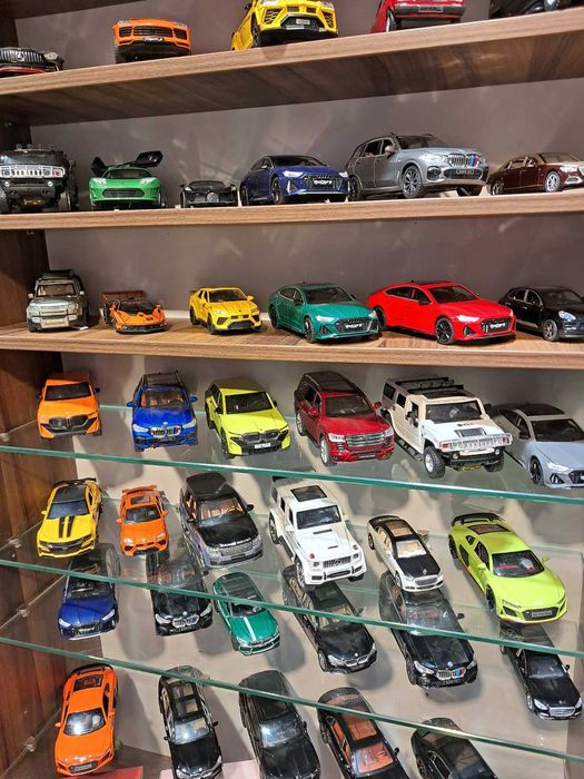 Метални хоби колички различни размери 1/24  1/32 DARENLAND