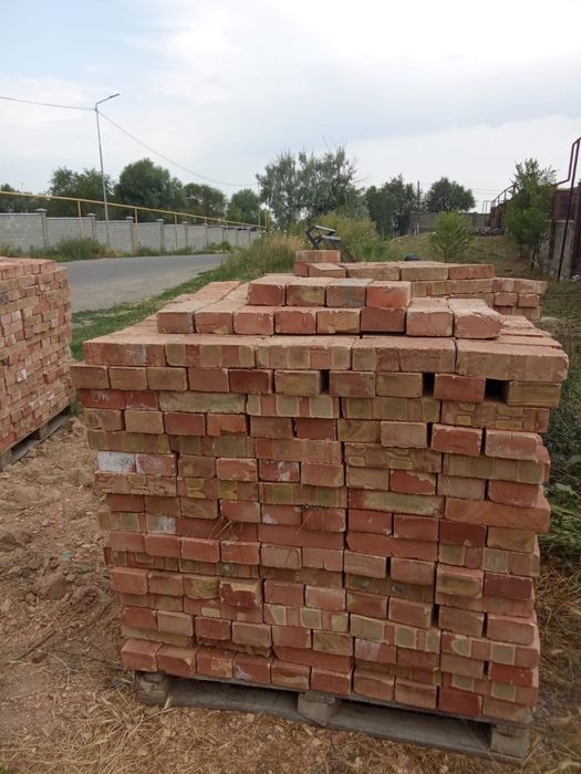 Красный кирпич продам