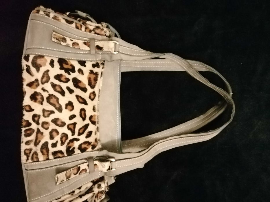 Valentino- дамски чанти от естествена кожа