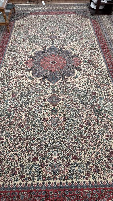 Продам ковер , ширина 295 Длина 490