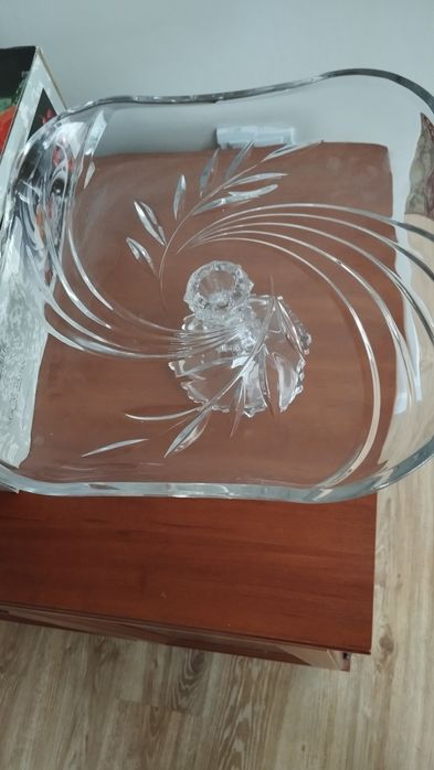 Стеклянная фруктовница