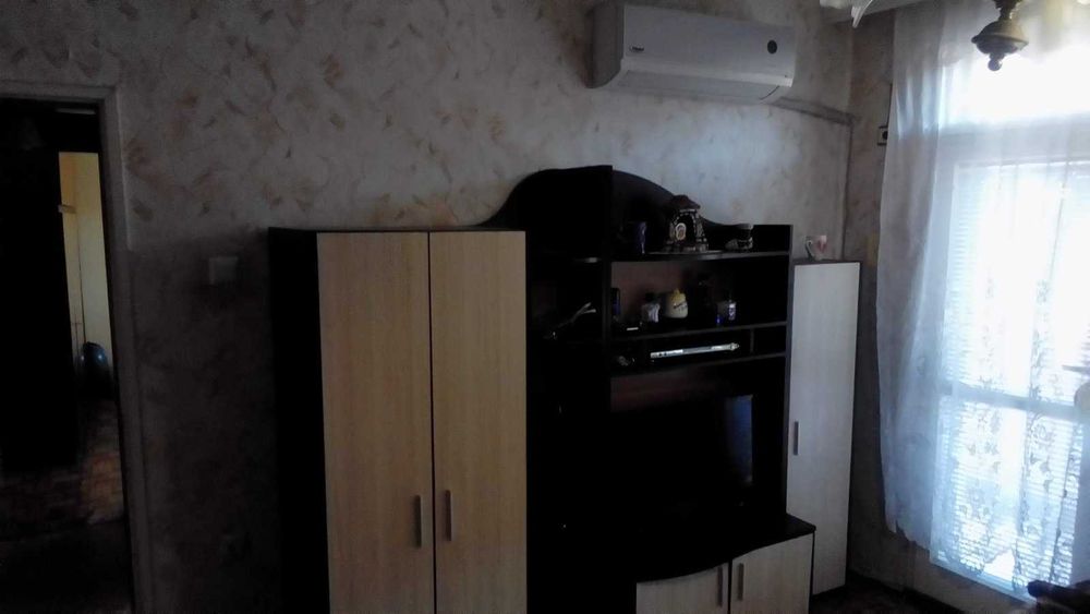 ПРОДАВАМ ЗАМЕНЯМ ИМОТА се намира в самото сърце на Карнобат обл.Бургас