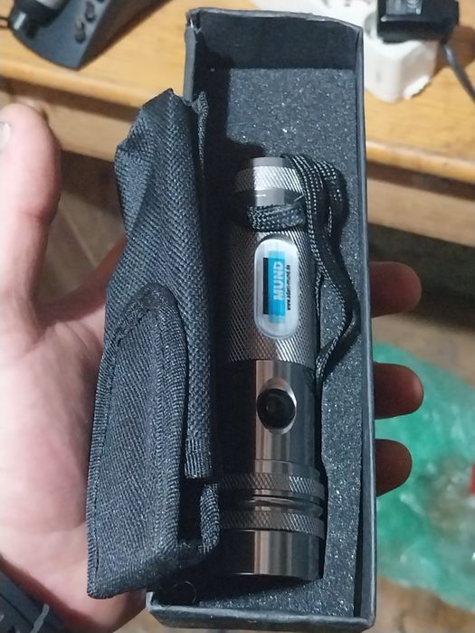 Диоден фенер с кука за закачване