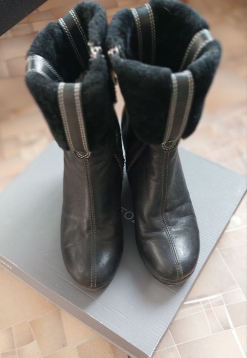 Продам женские сапожки