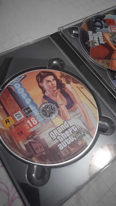 Grand theft auto дискове