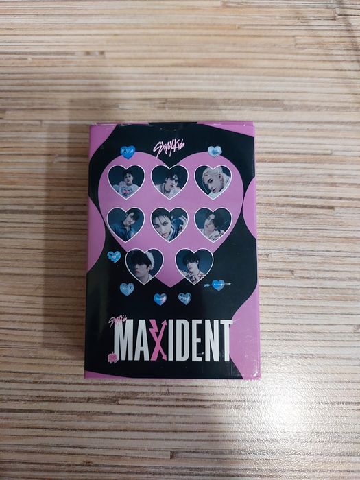 Продам карточки со Stray kids