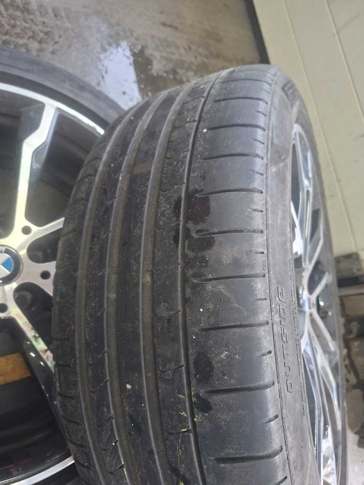Vând set anvelope de vară Pirelli P Zero – omologare BMW 275/40/R20 si 245/45/R20