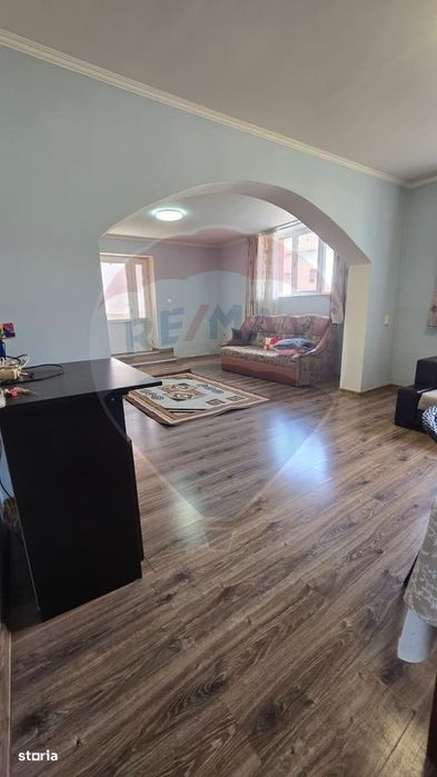 Casă / Vilă cu 5 camere de vânzare