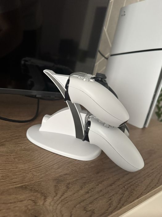 Зарядка стойка для ps5