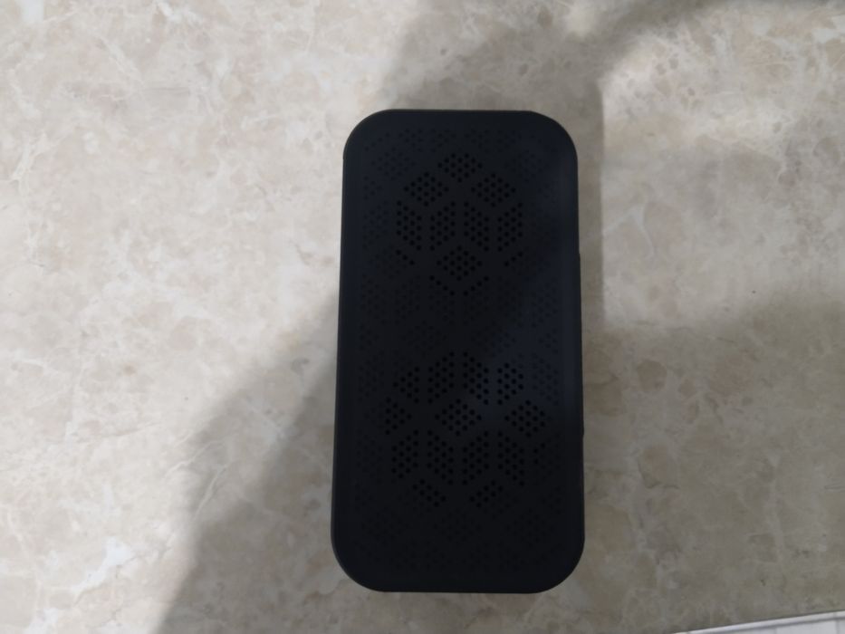 Электронные часы-колонка