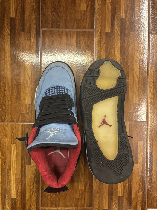 Jordan 4 X Travis Scott