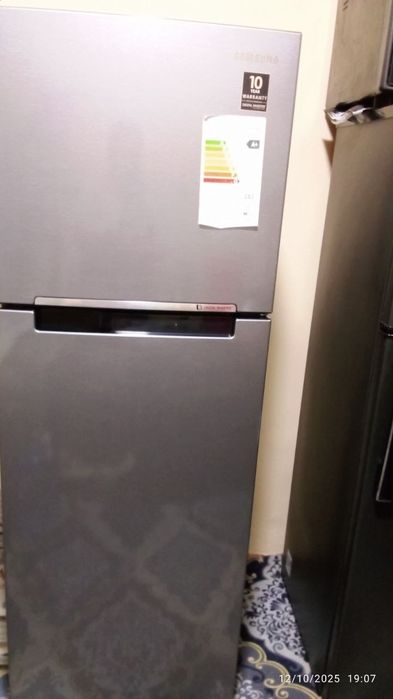 Samsung. 2 oy ishlagan yangi oladigonla Tel qilsin bekorchilar emas