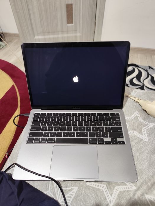 Macbook Air  2020