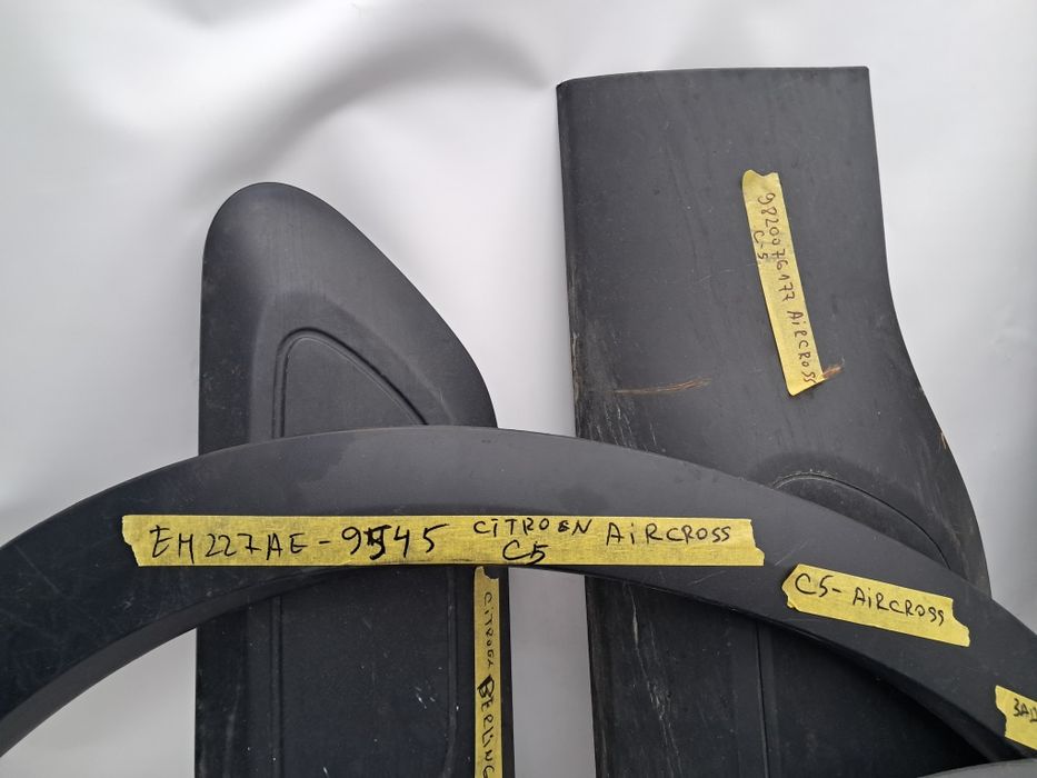 Лайсна калник врата Citroen C4 C5 Aircross Berlingo  2017/2025г