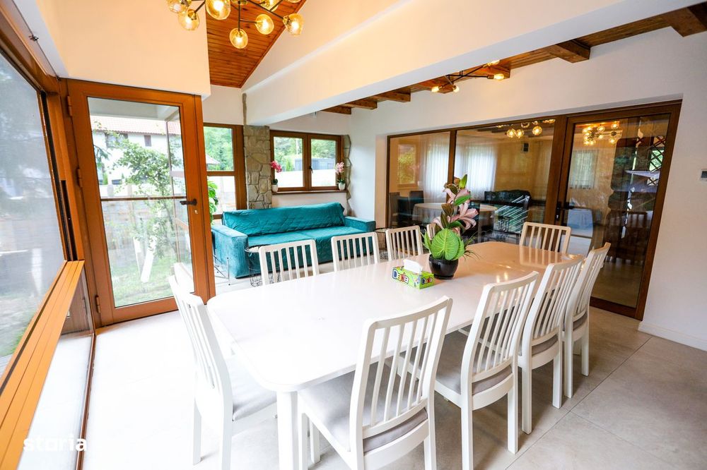 Vilă de Lux pe Malul Lacului – Confort și Vedere Panoramică