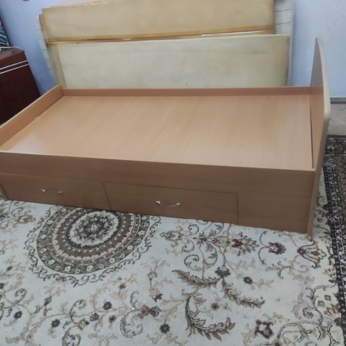 Продам кровать подростковую