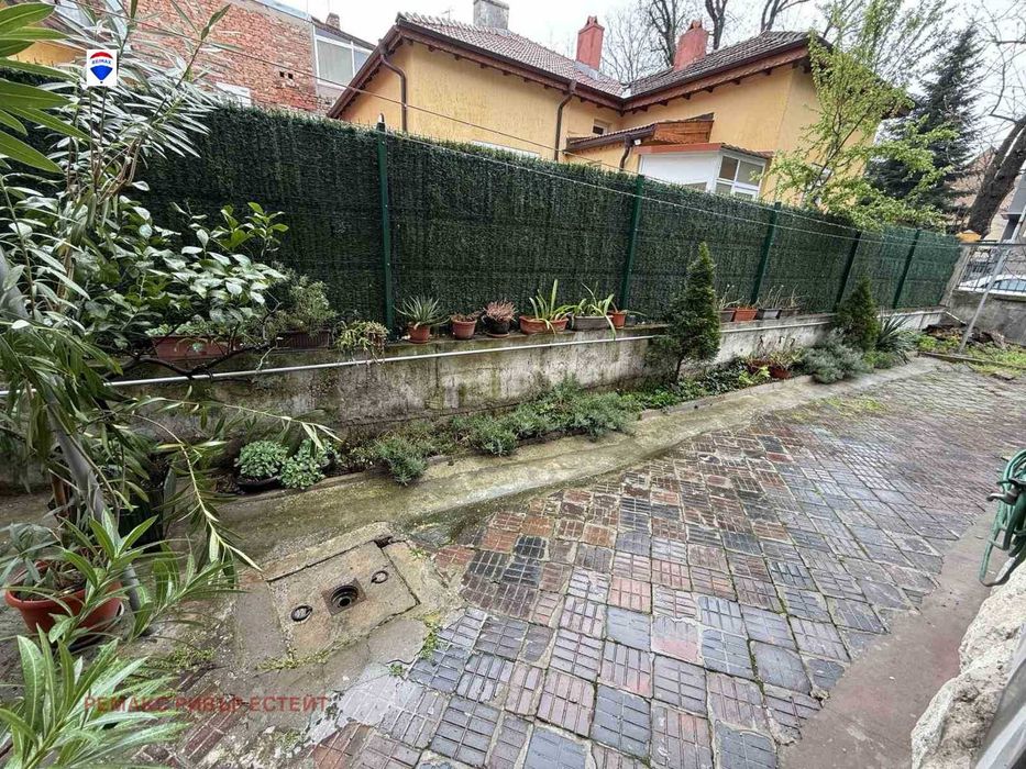 Продава се Етаж от къща в Русе, Център - 121 кв.м за 1513 €/кв.м - Снимка #9