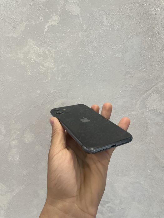 Iphone 11             .