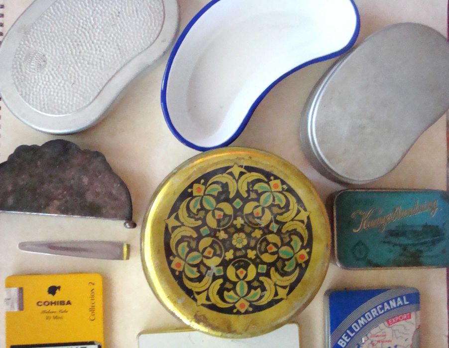 Лот стари метални предмети