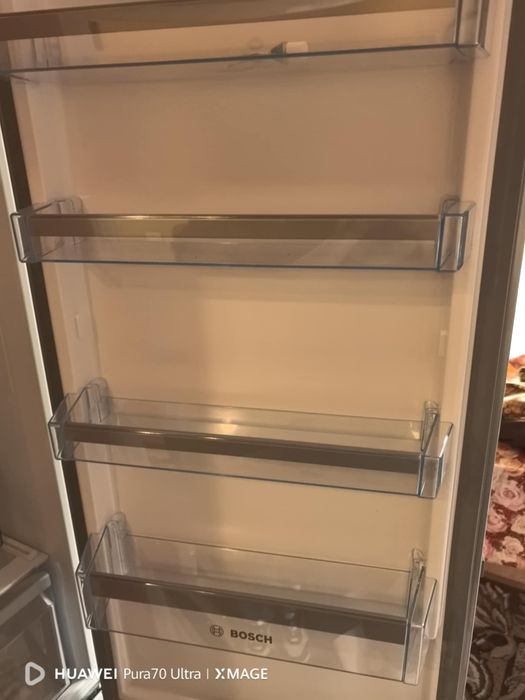 Продавам Хладилник с фризер Bosch No Frost Инокс