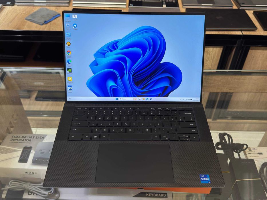 DELL Precision 5570 Core i7-12800H RTX A2000 8Gb ram 16 ssd 256