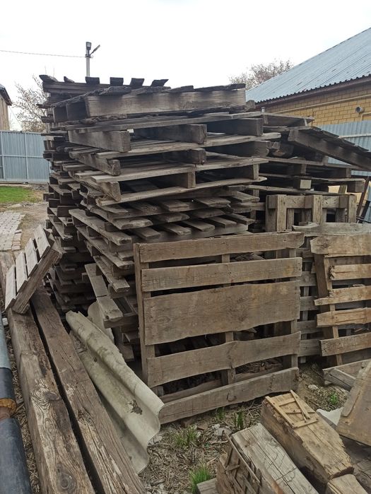 Продам б/у доски, бревна, поддоны