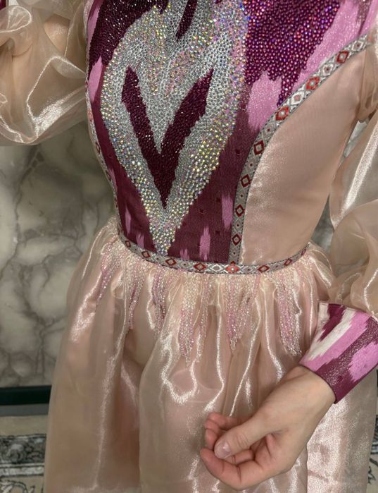 Келин саломга куйляк ва иштон, Космтюмчик на келин салом