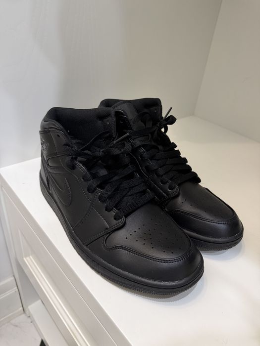 Продам новые кроссовки Jordan оригинал