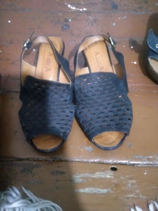 Женская обувь 1500