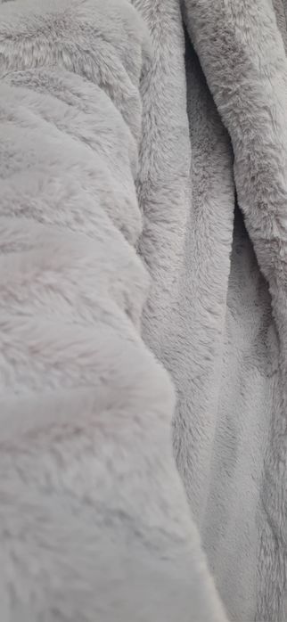 Продам новую шубу